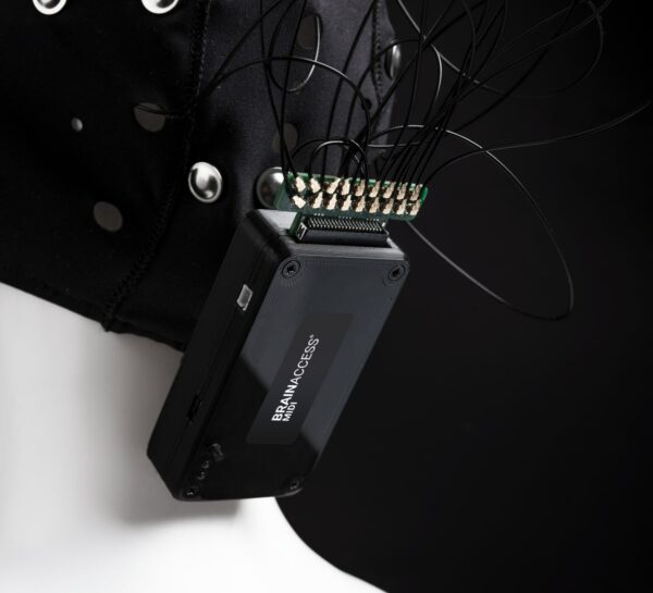 BrainAccess Midi - 16 channel electroencephalograph