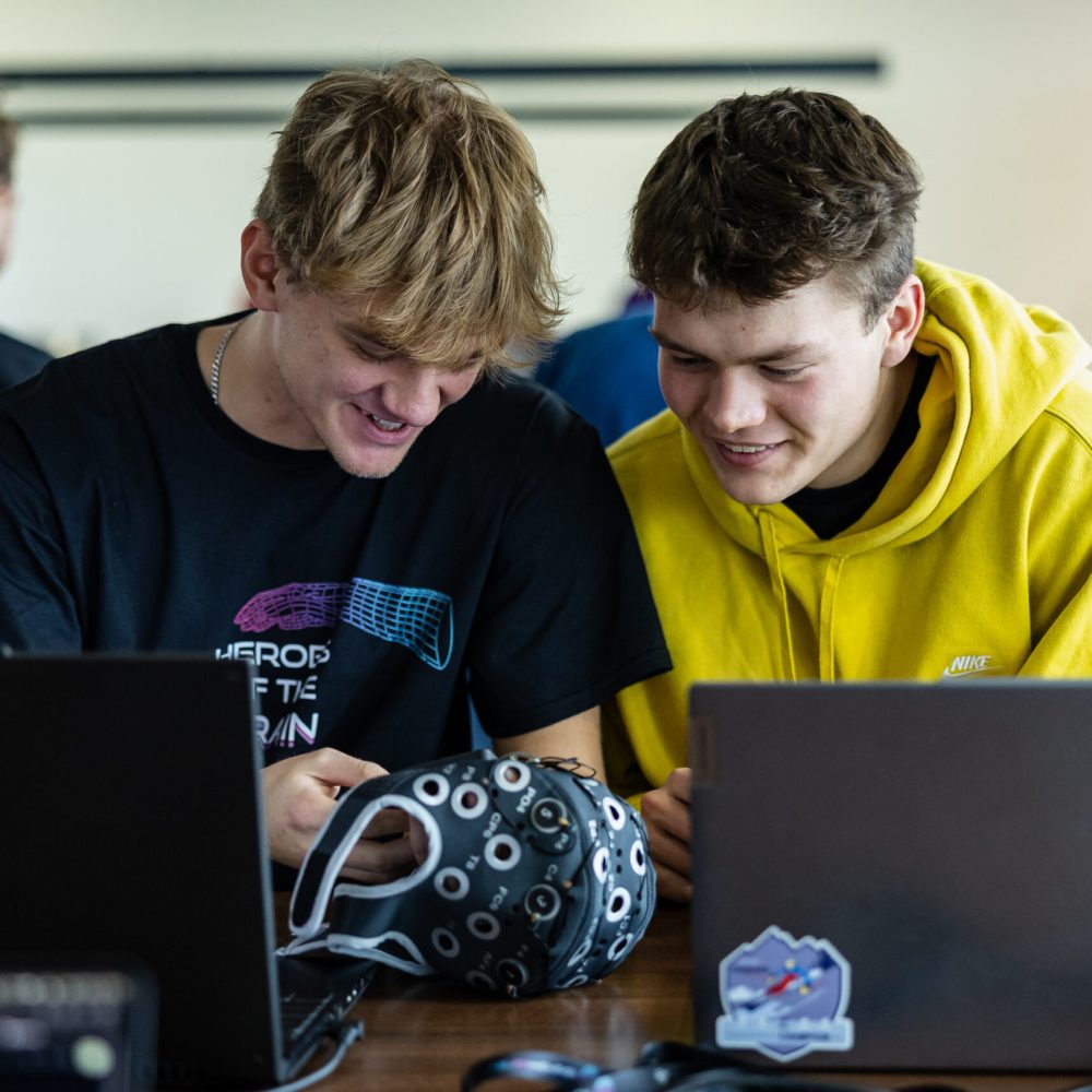 HeroesOfTheBrain@gr_bartek-93